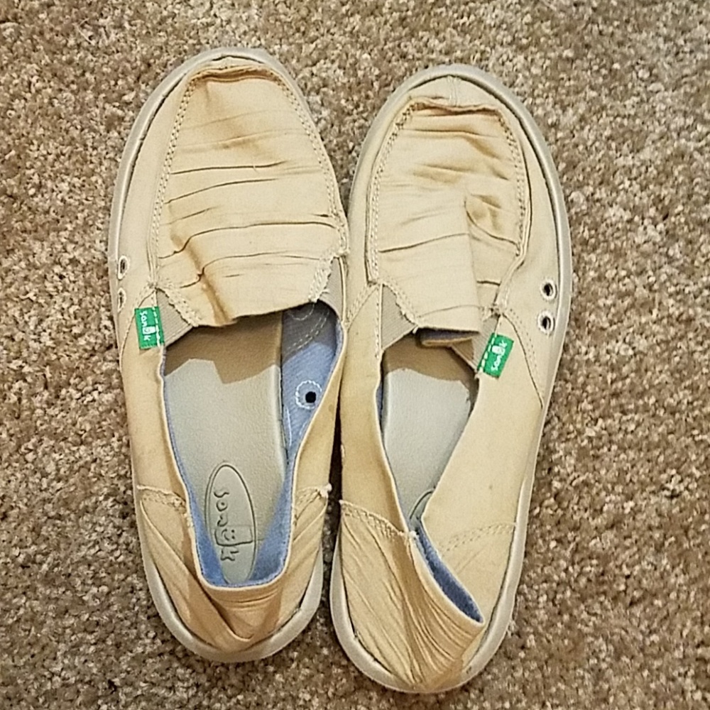Sanuk yoga mat loafers